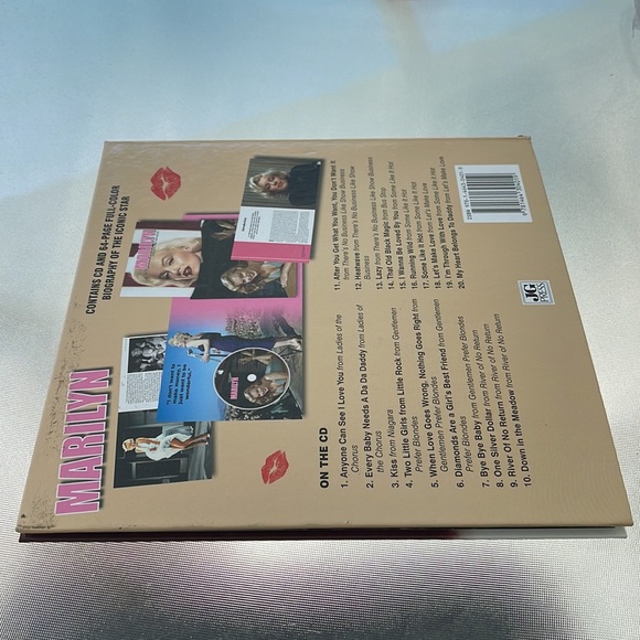 Marilyn Monroe book and CD - Picture 7 of 7